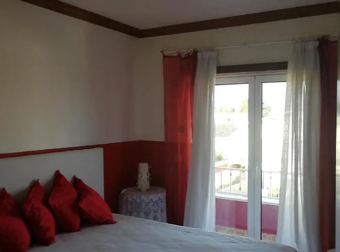 Near Fatima Вилла Порту-ди-Мош